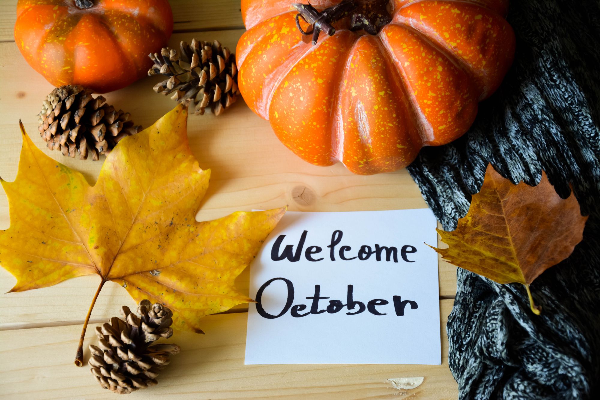 Download Gambar Bulan Oktober Nomer 3