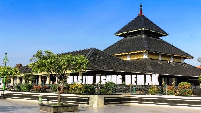 Detail Gambar Bulus Dimasjid Agung Demak Nomer 19