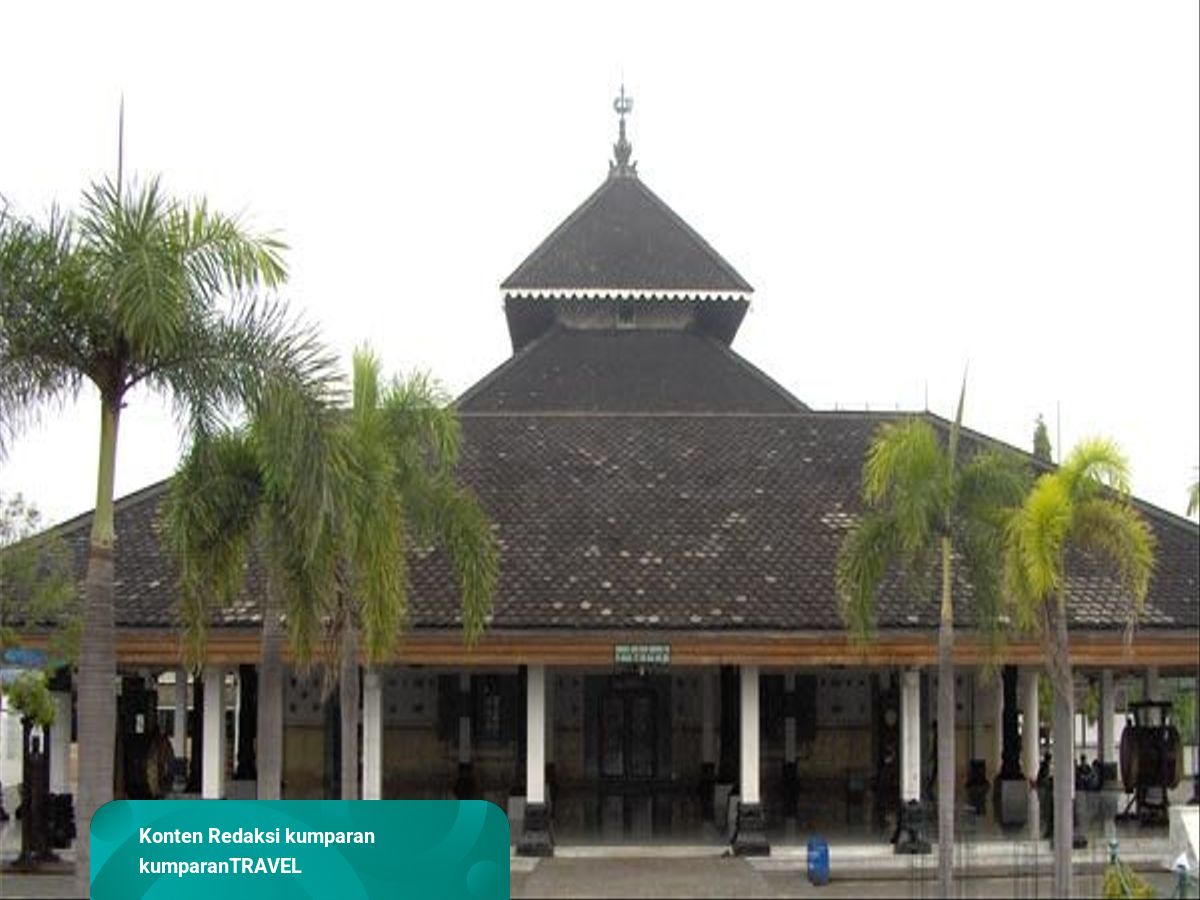 Detail Gambar Bulus Dimasjid Agung Demak Nomer 22