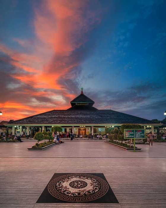 Detail Gambar Bulus Dimasjid Agung Demak Nomer 37