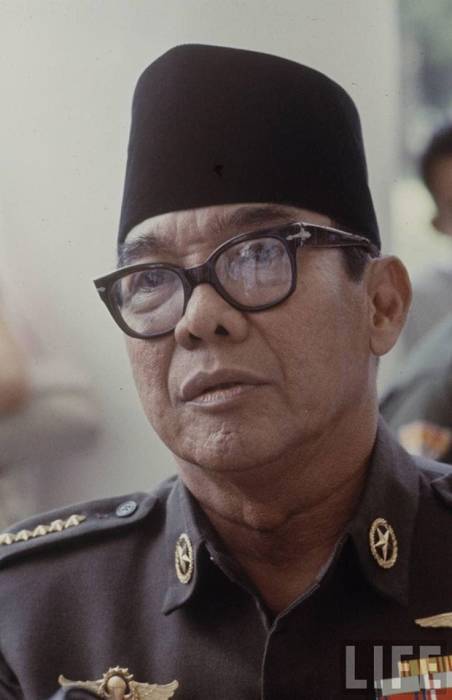 Detail Gambar Bung Karno Berwarna Nomer 18