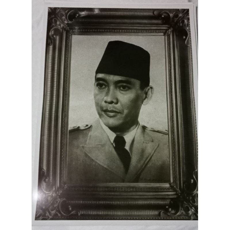 Detail Gambar Bung Karno Hitam Putih Nomer 44