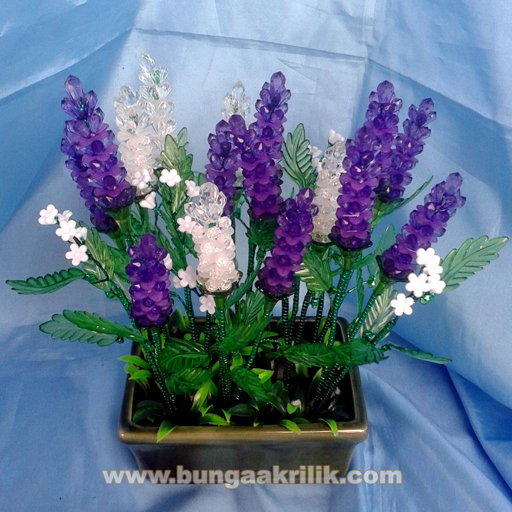 Detail Gambar Bunga Akrilik Lavender Nomer 35