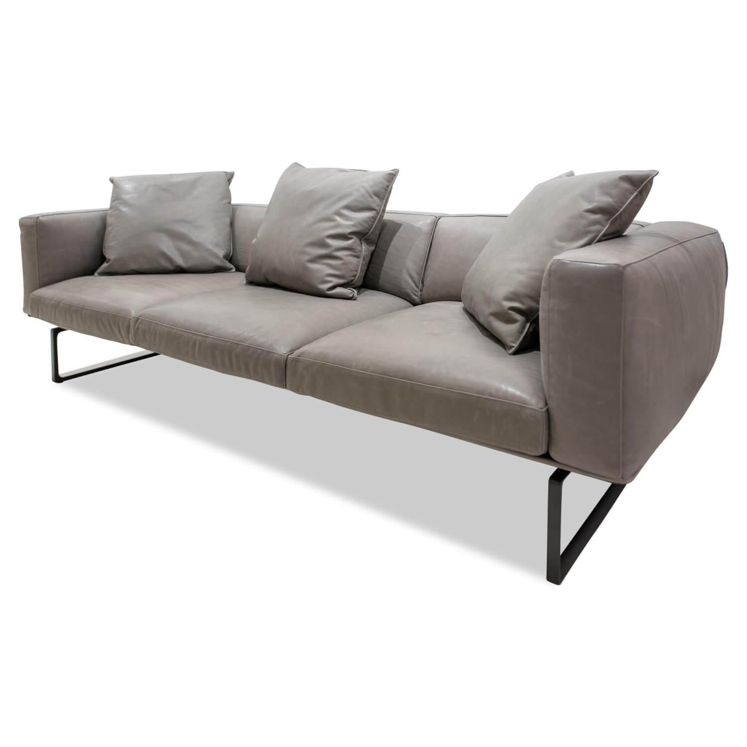 Detail Kissen Graues Sofa Nomer 4