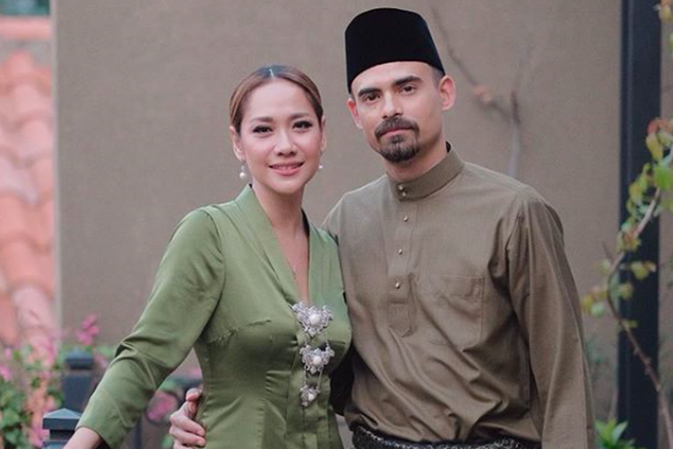Detail Gambar Bunga Citra Lestari Dan Ashraf Sinclair Nomer 2