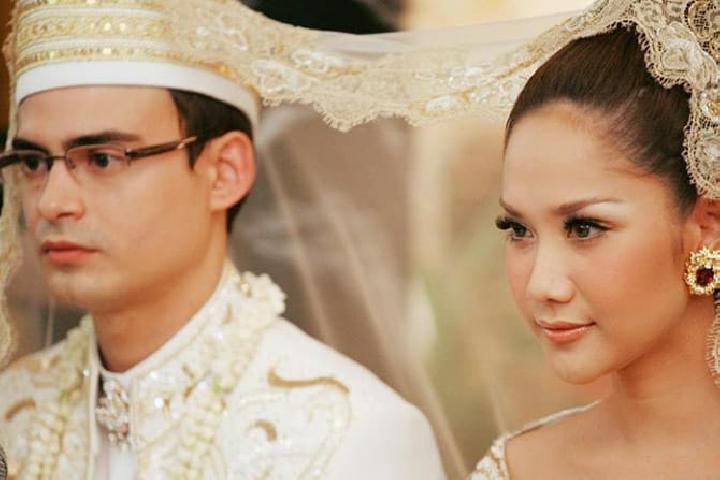 Detail Gambar Bunga Citra Lestari Dan Ashraf Sinclair Nomer 13