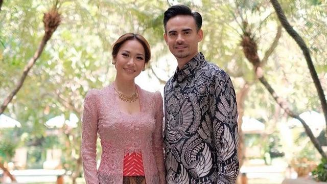 Detail Gambar Bunga Citra Lestari Dan Ashraf Sinclair Nomer 4