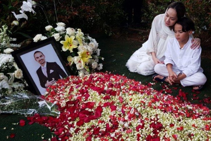 Detail Gambar Bunga Citra Lestari Dan Ashraf Sinclair Nomer 47