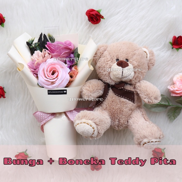 Detail Gambar Bunga Dan Boneka Nomer 3