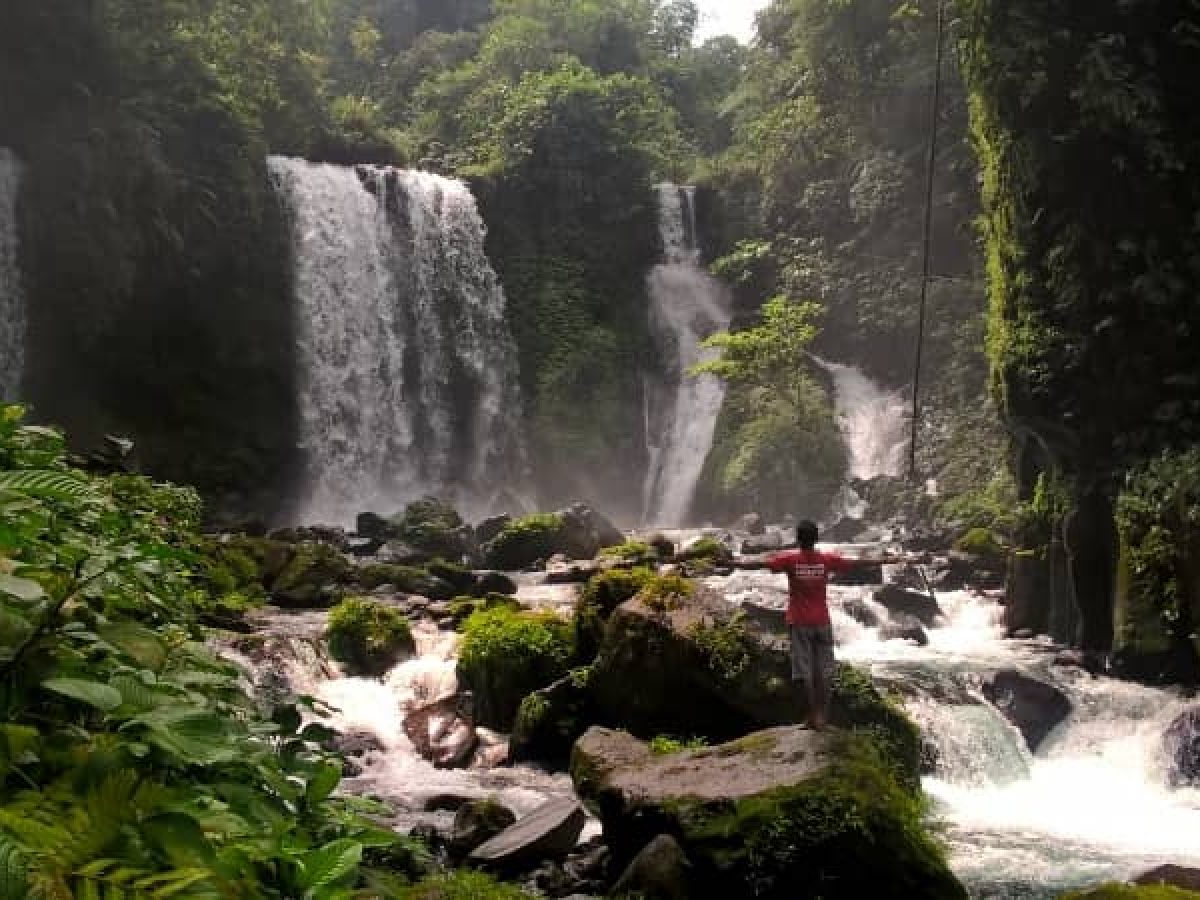 Detail Air Terjun Pengantin Ngawi Nomer 2