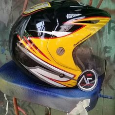 Detail Airbrush Helm Keren Nomer 45