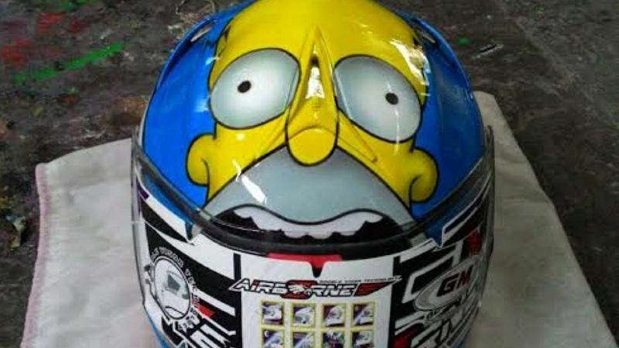 Detail Airbrush Helm Keren Nomer 6