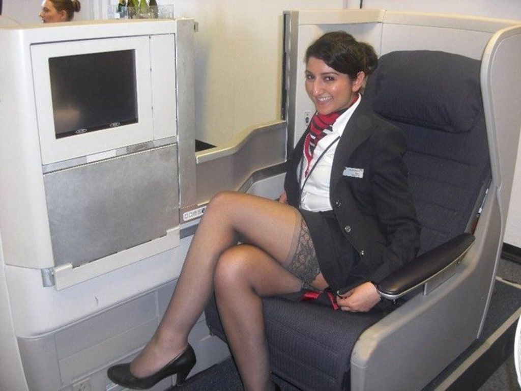Detail Airline Stewardess Pictures Nomer 44