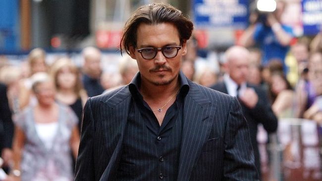 Detail Aktor Johnny Depp Nomer 4