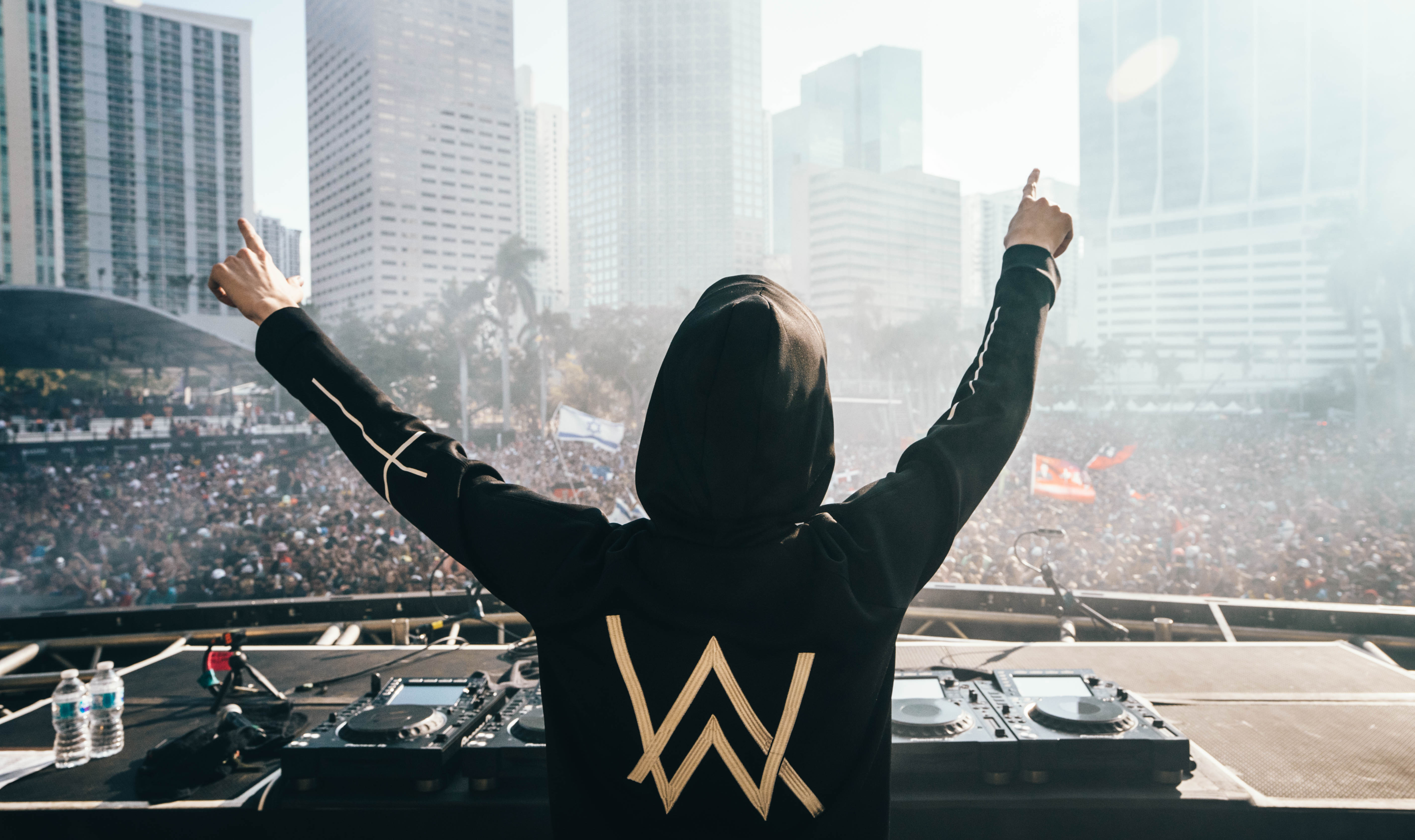 Detail Alan Walker Wallpaper Hd Nomer 12