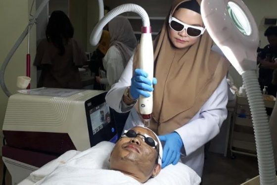 Detail Alat Laser Wajah Di Rumah Nomer 27