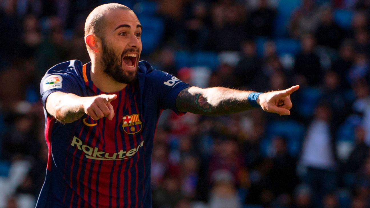 Detail Aleix Vidal Fc Barcelona Nomer 16