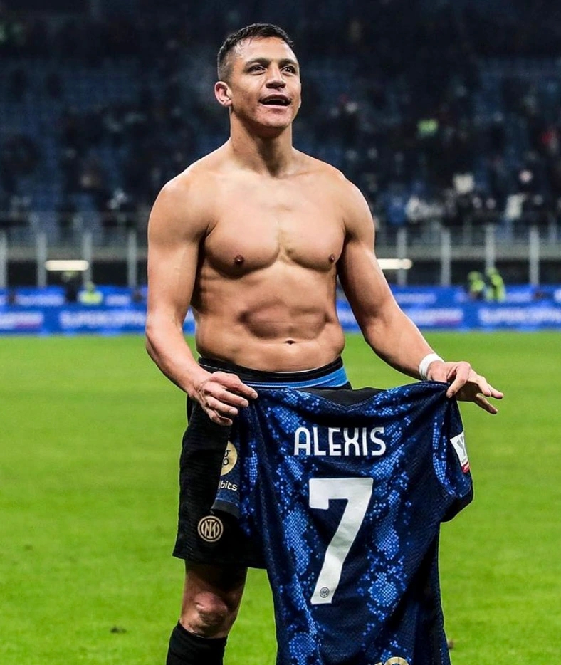 Detail Alexis Sanchez Body Nomer 5