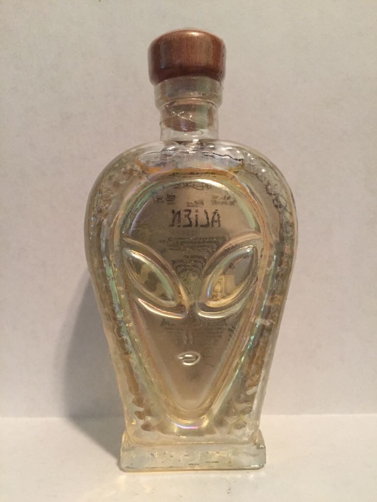 Detail Alien Tequila Bottle Nomer 46