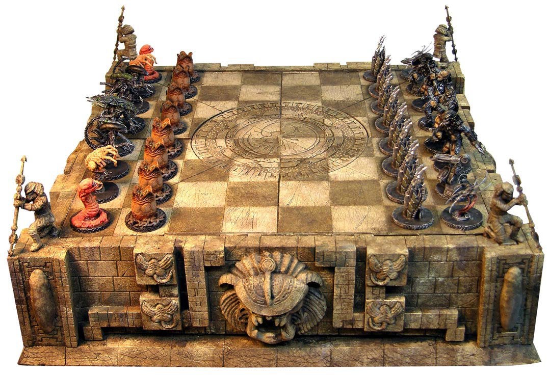 Detail Alien Vs Predator Chess Set Nomer 2