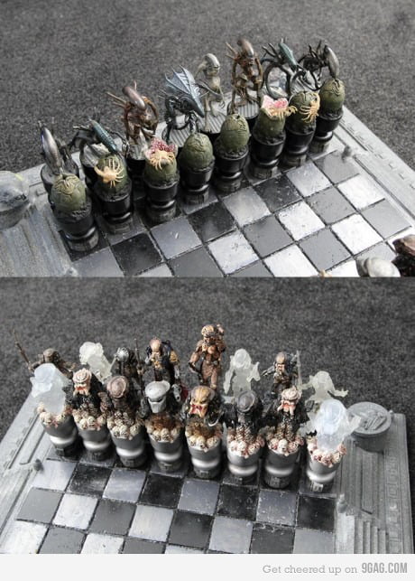 Detail Alien Vs Predator Chess Set Nomer 24