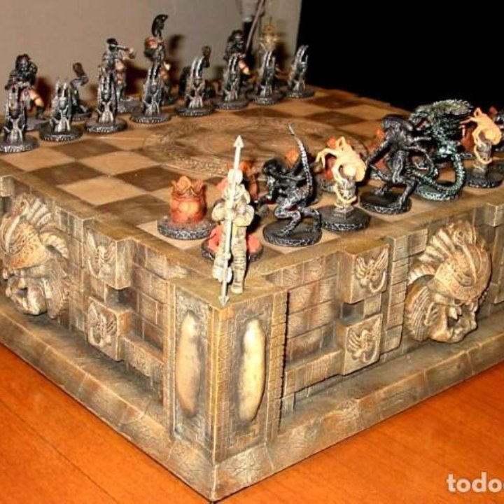 Detail Alien Vs Predator Chess Set Nomer 6