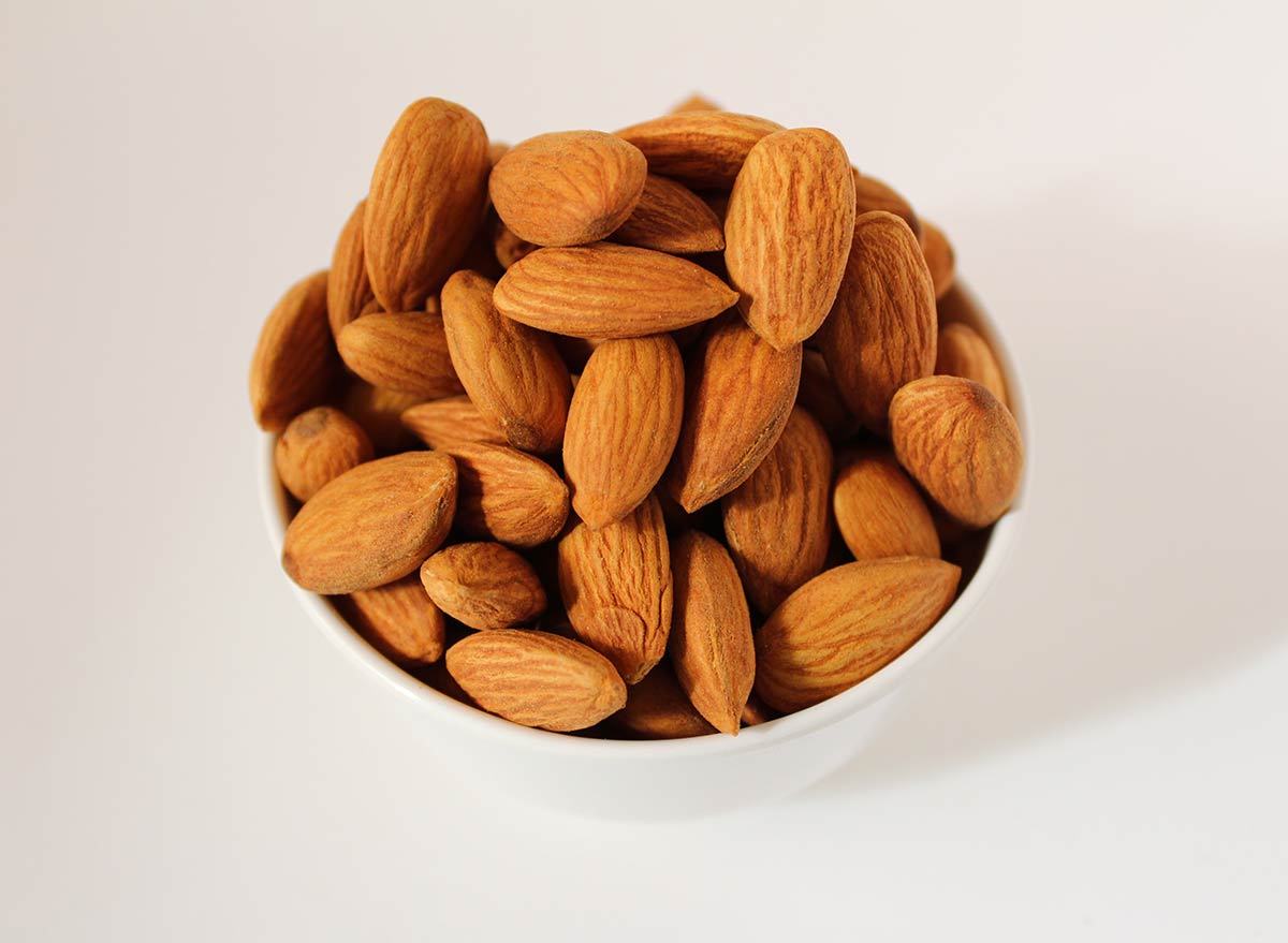 Detail Almond Nut Picture Nomer 3