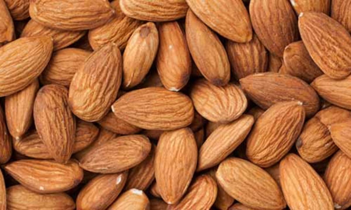 Detail Almonds Photo Nomer 19