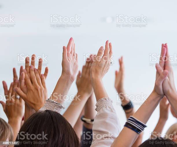Detail Clapping Hands Pic Nomer 43