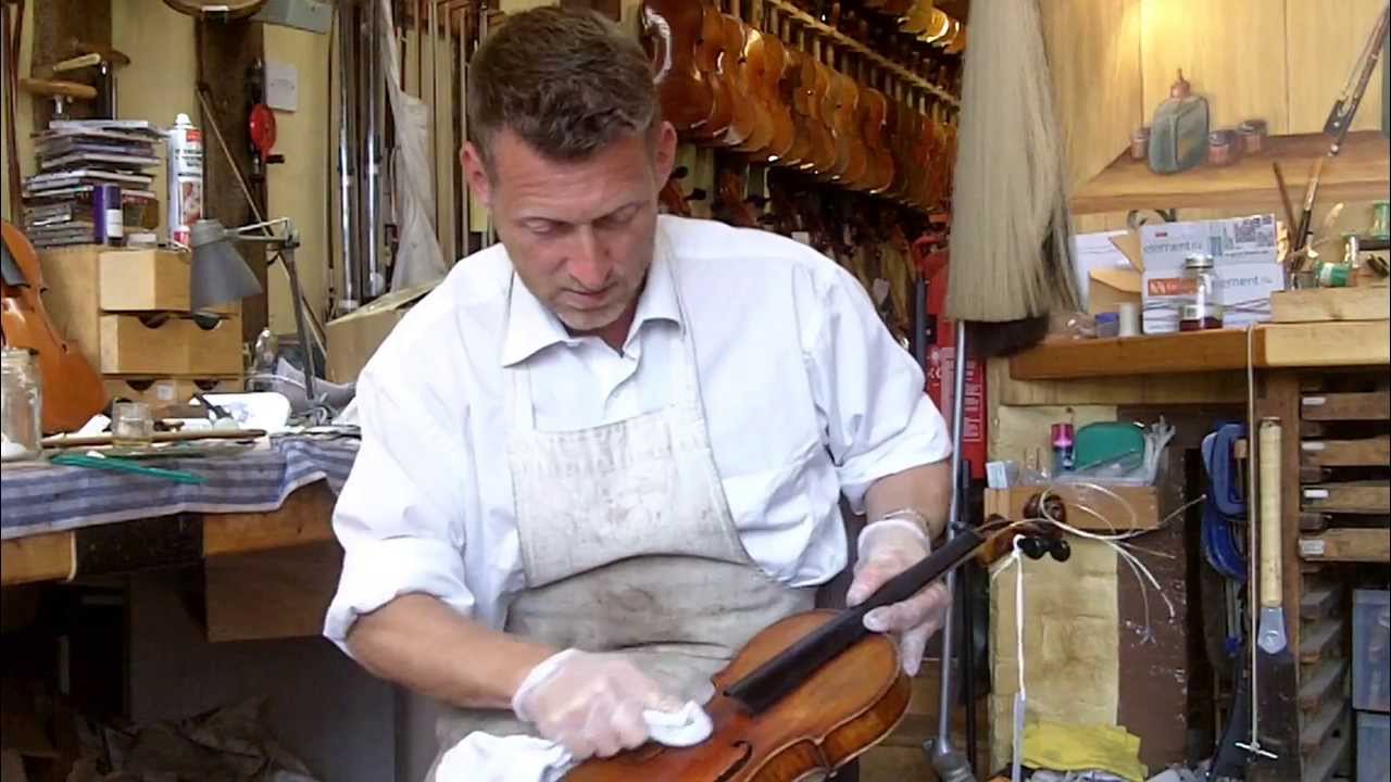 Detail Cleaning Violin With Olive Oil Nomer 31