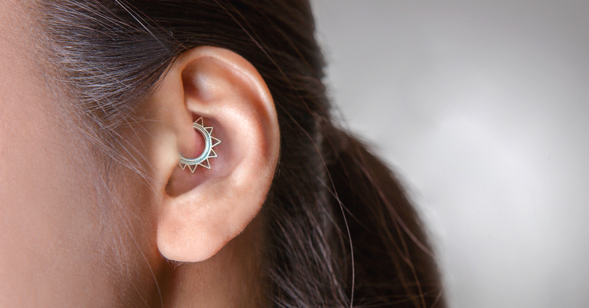 Detail Clear Conch Piercing Nomer 46