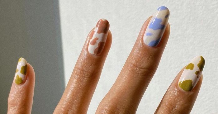 Detail Clear Cow Print Nails Nomer 16