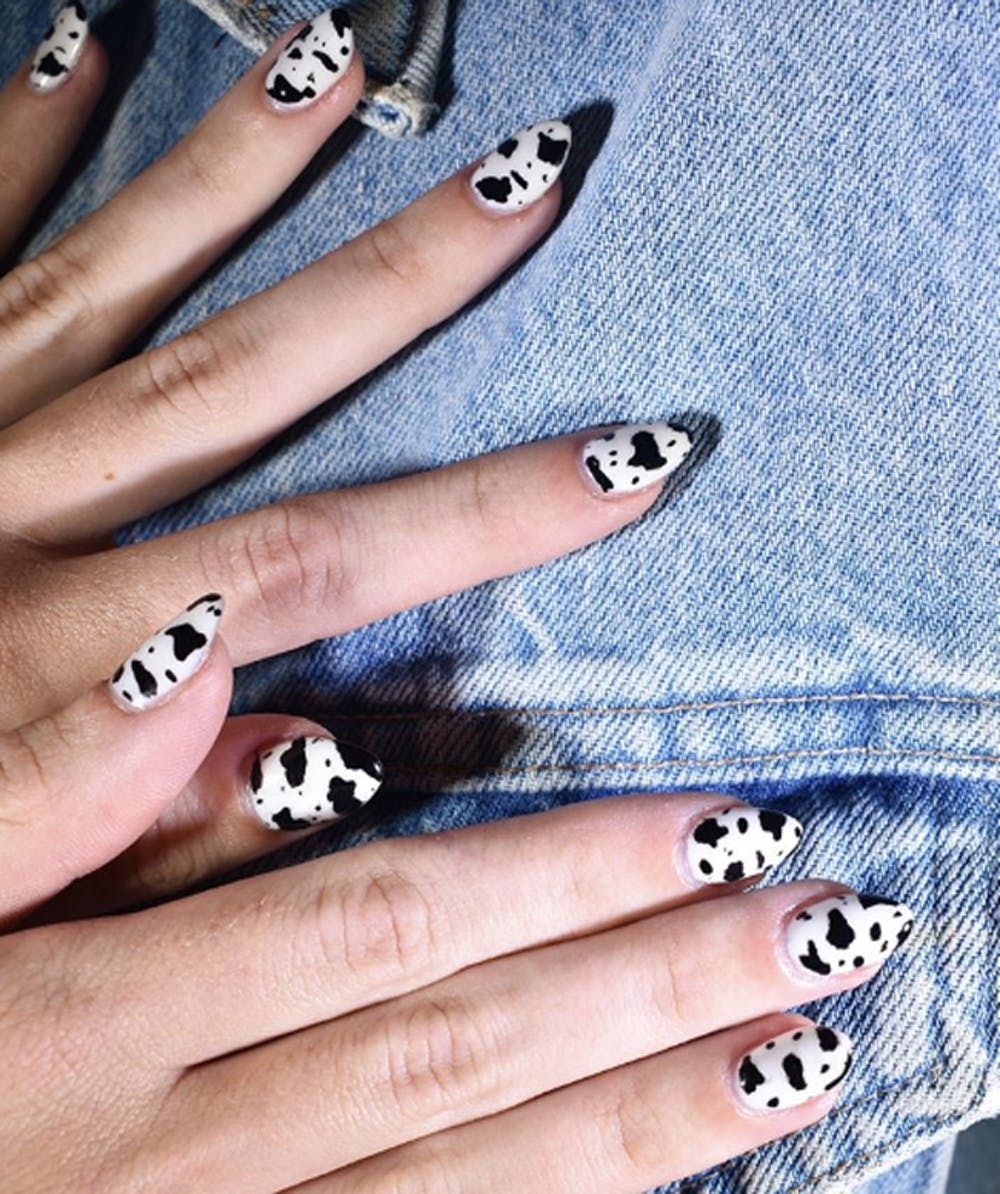 Detail Clear Cow Print Nails Nomer 21