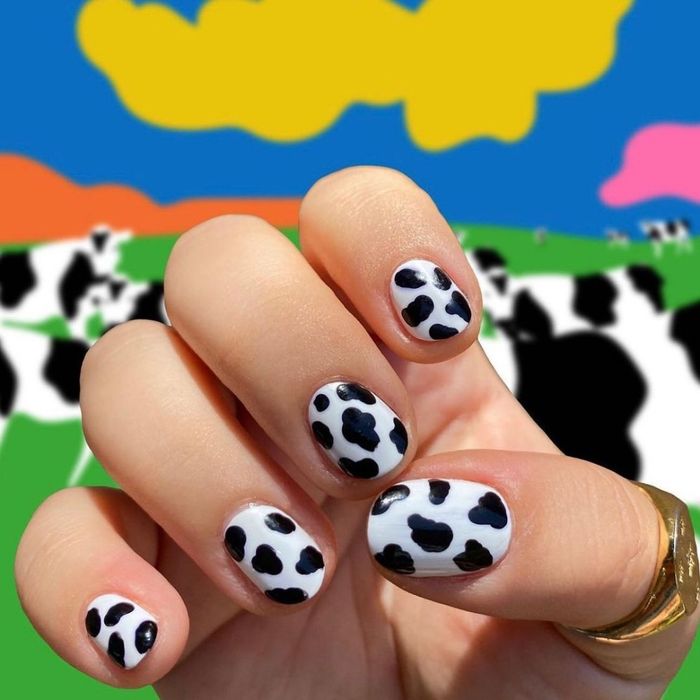 Detail Clear Cow Print Nails Nomer 35