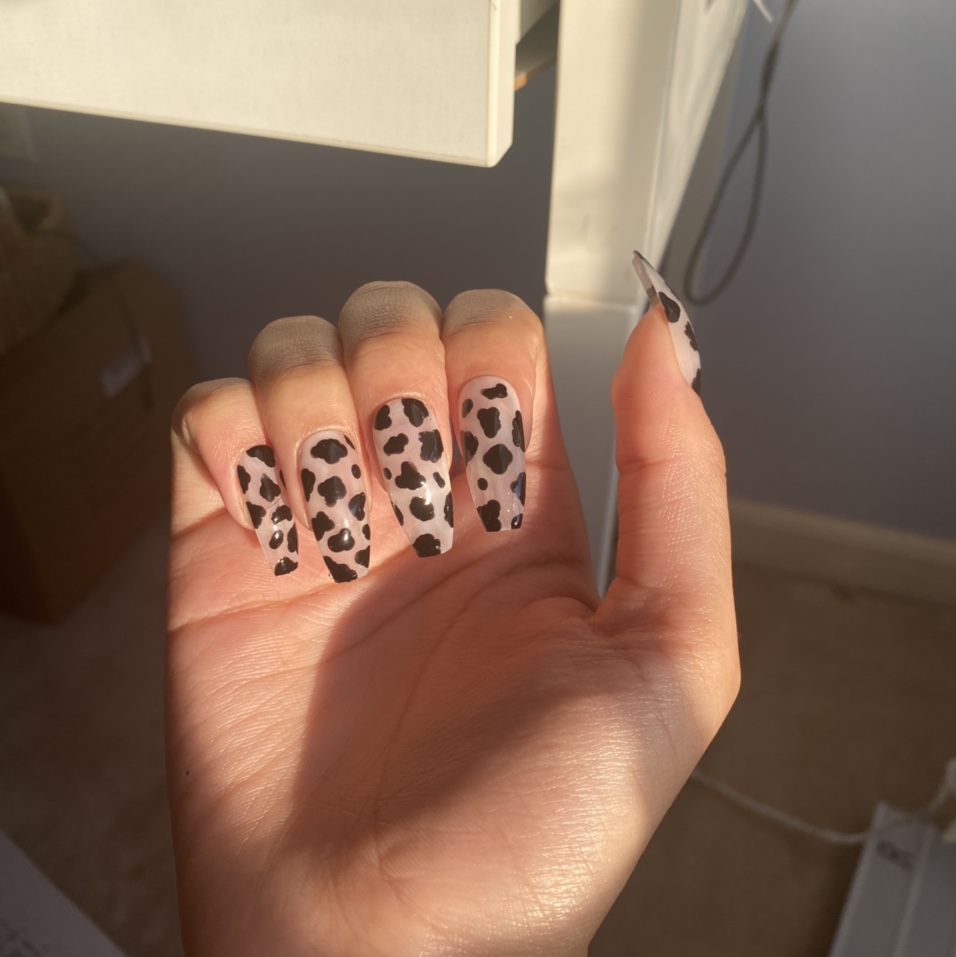 Detail Clear Cow Print Nails Nomer 43