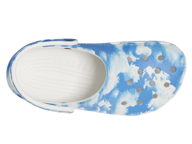 Detail Clouds Crocs Nomer 7