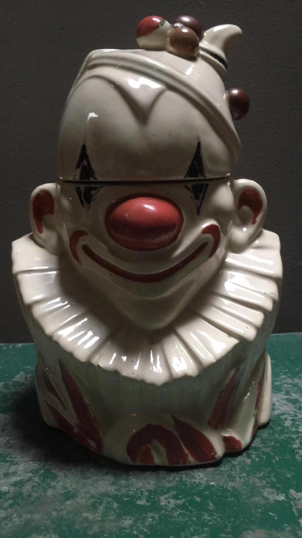 Detail Clown Cookie Jar Nomer 23