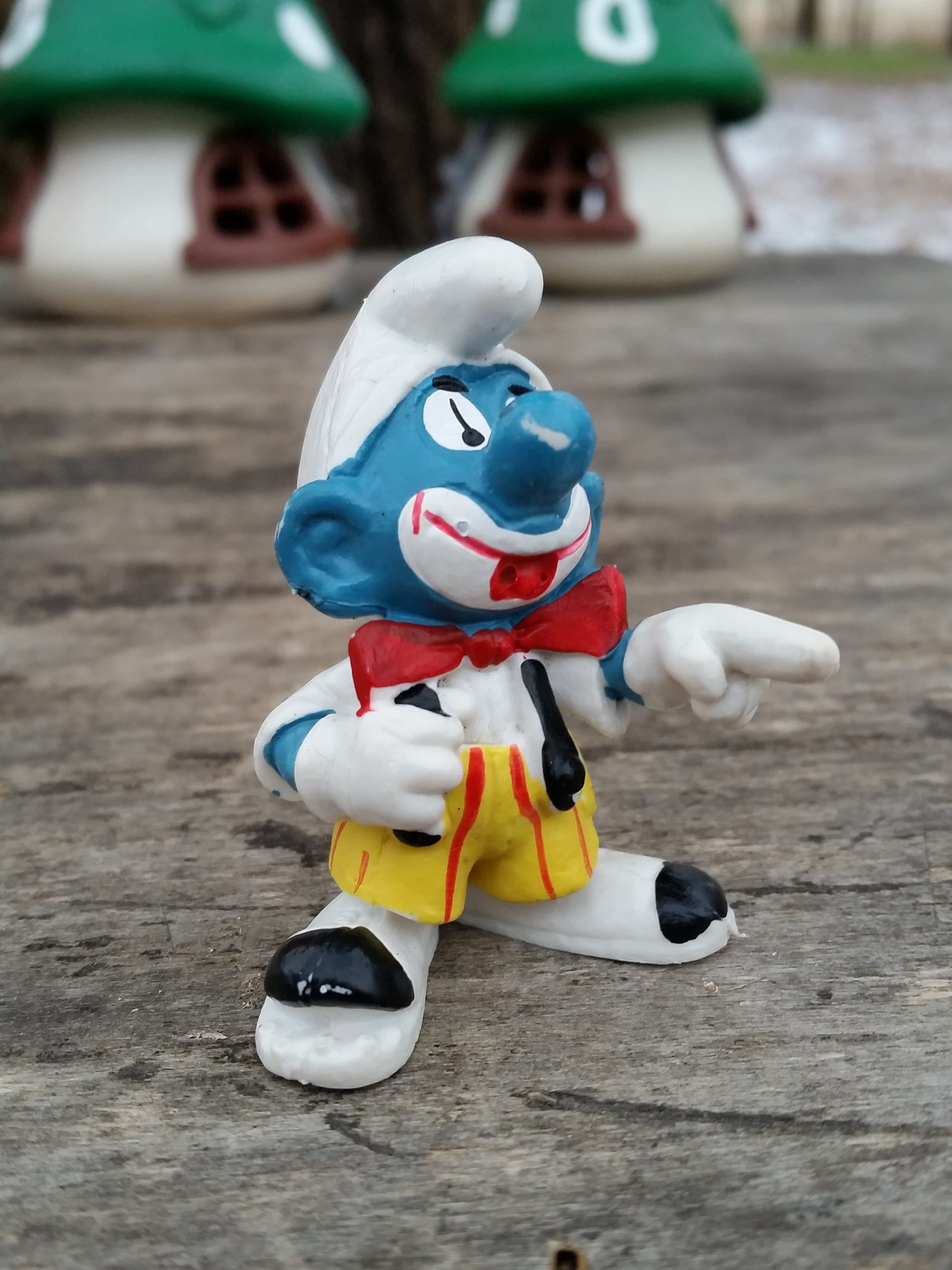 Detail Clown Smurf Nomer 2