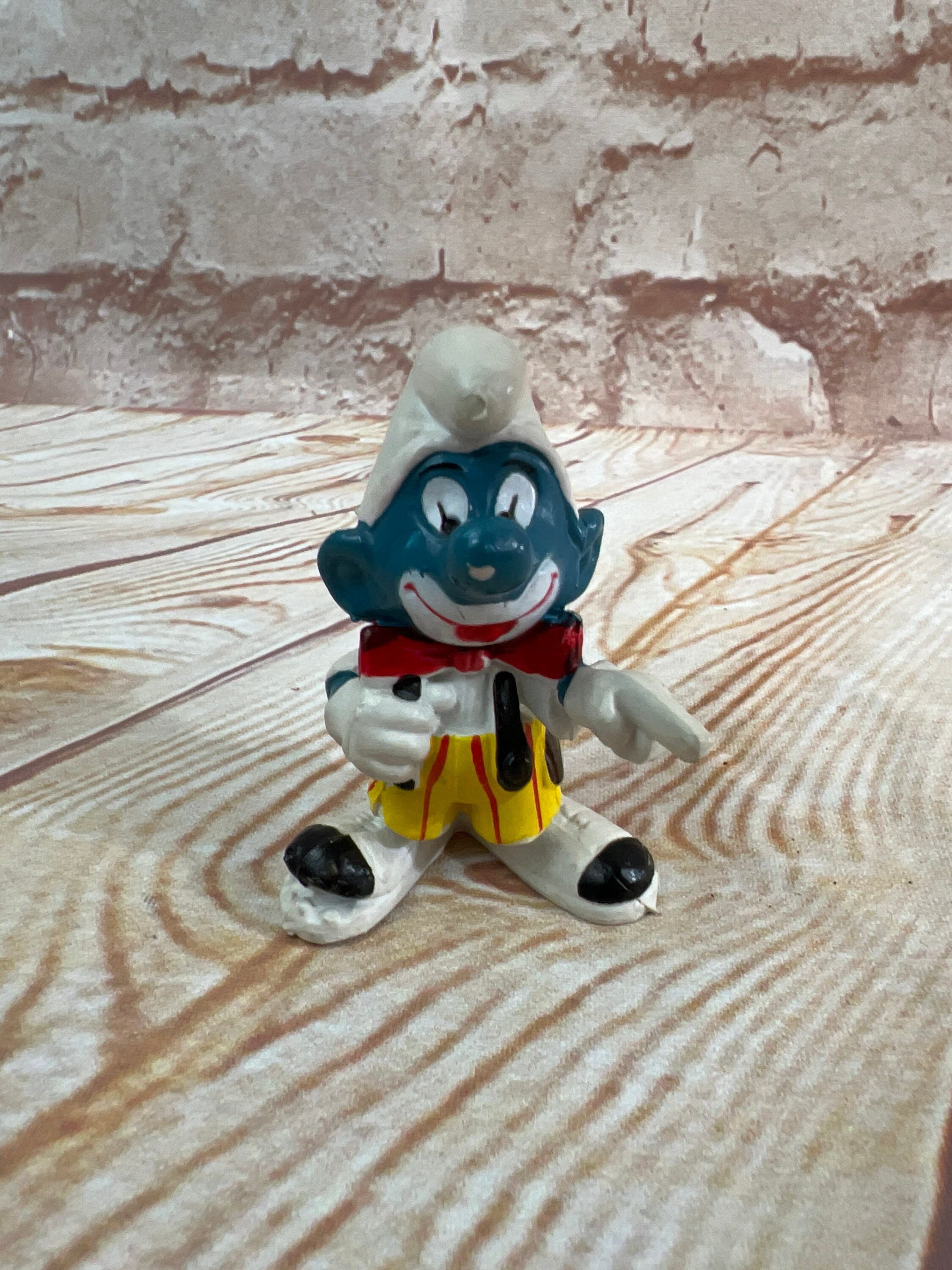 Detail Clown Smurf Nomer 19