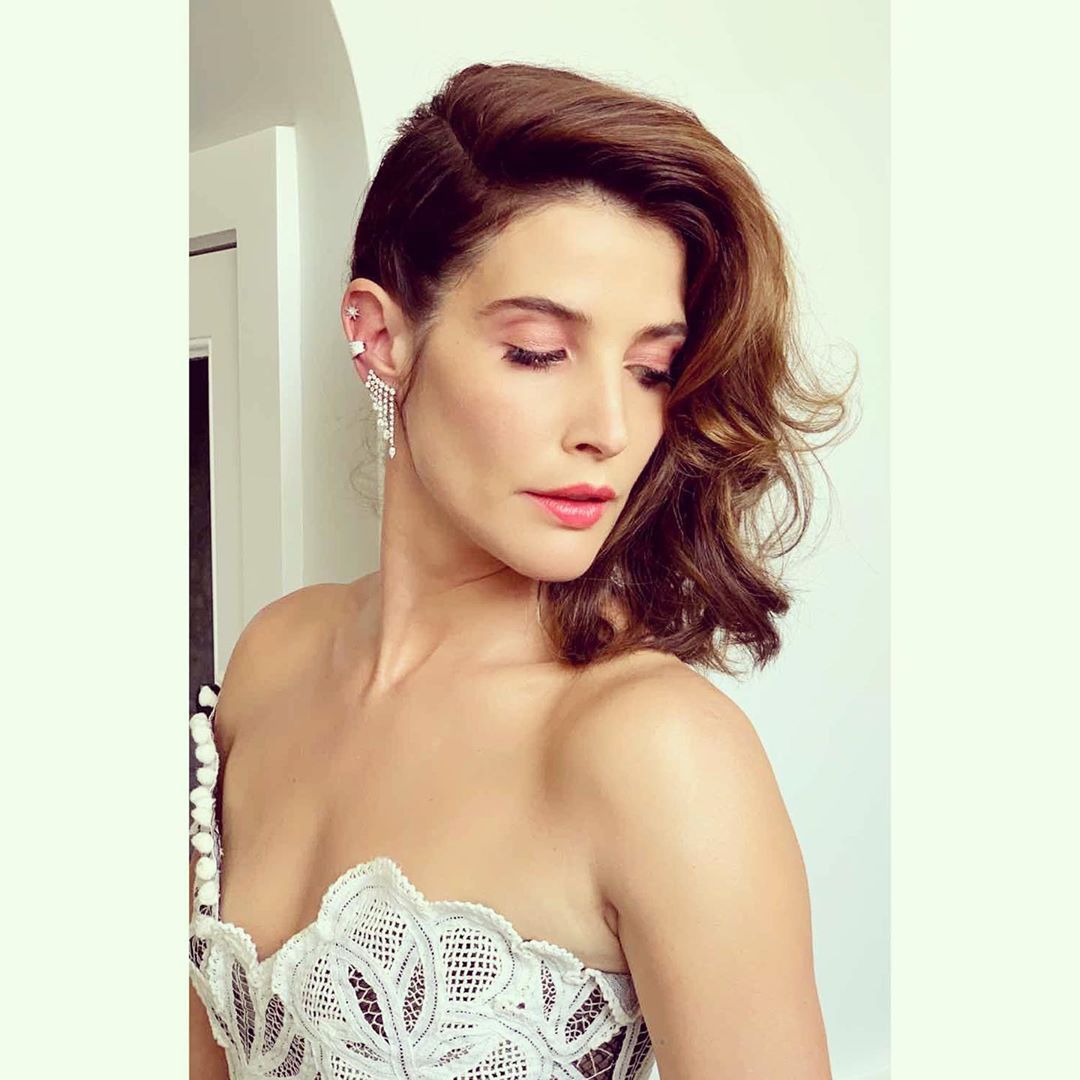 Detail Cobie Smulders Instagram Nomer 5