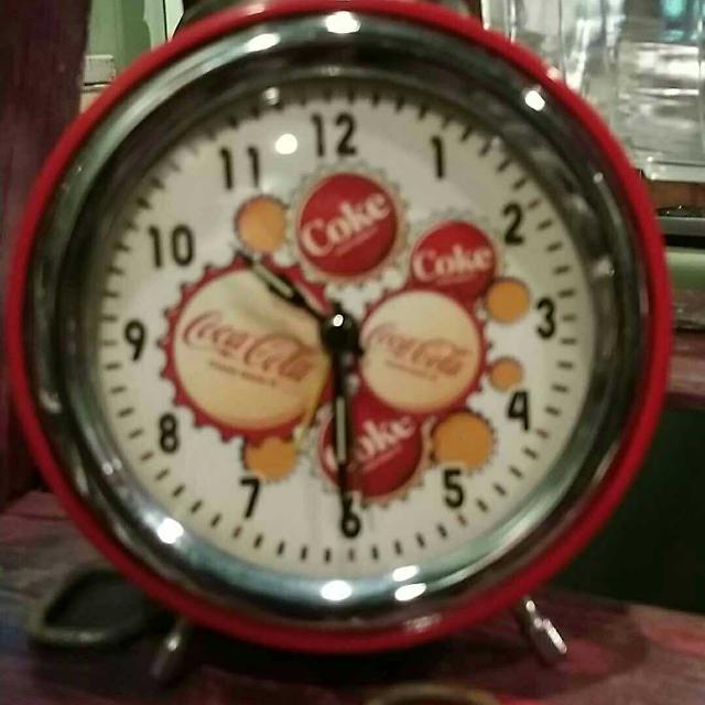 Detail Coca Cola Alarm Clock Nomer 10