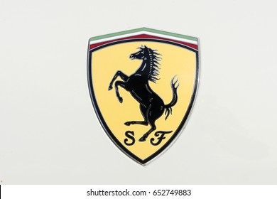 Detail Ferrari Emblem Image Nomer 10