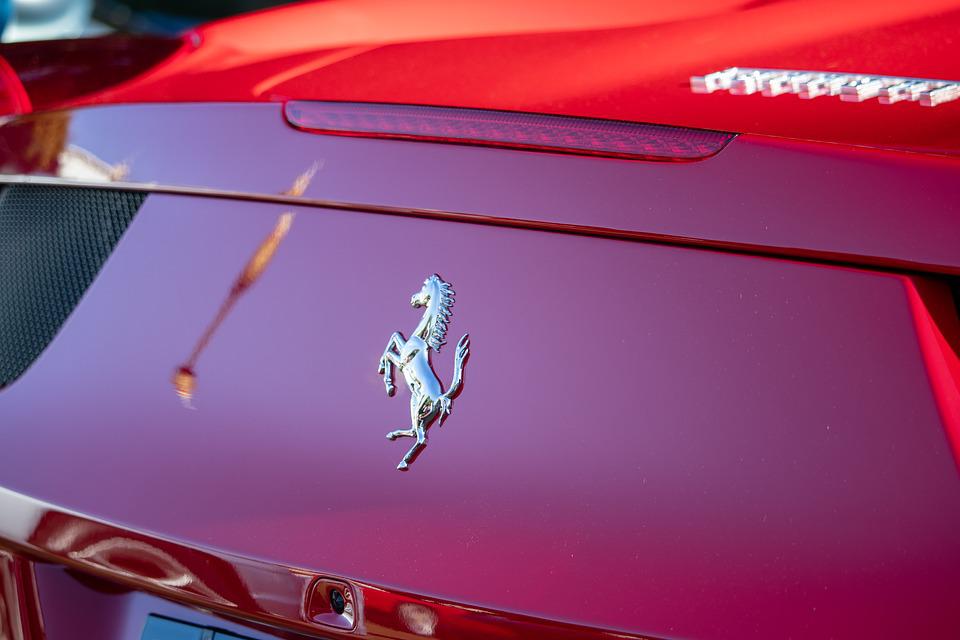 Detail Ferrari Logo Picture Nomer 8