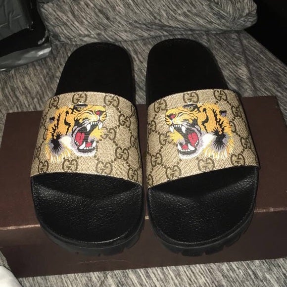 Detail Gucci Tiger Flip Flops Nomer 48