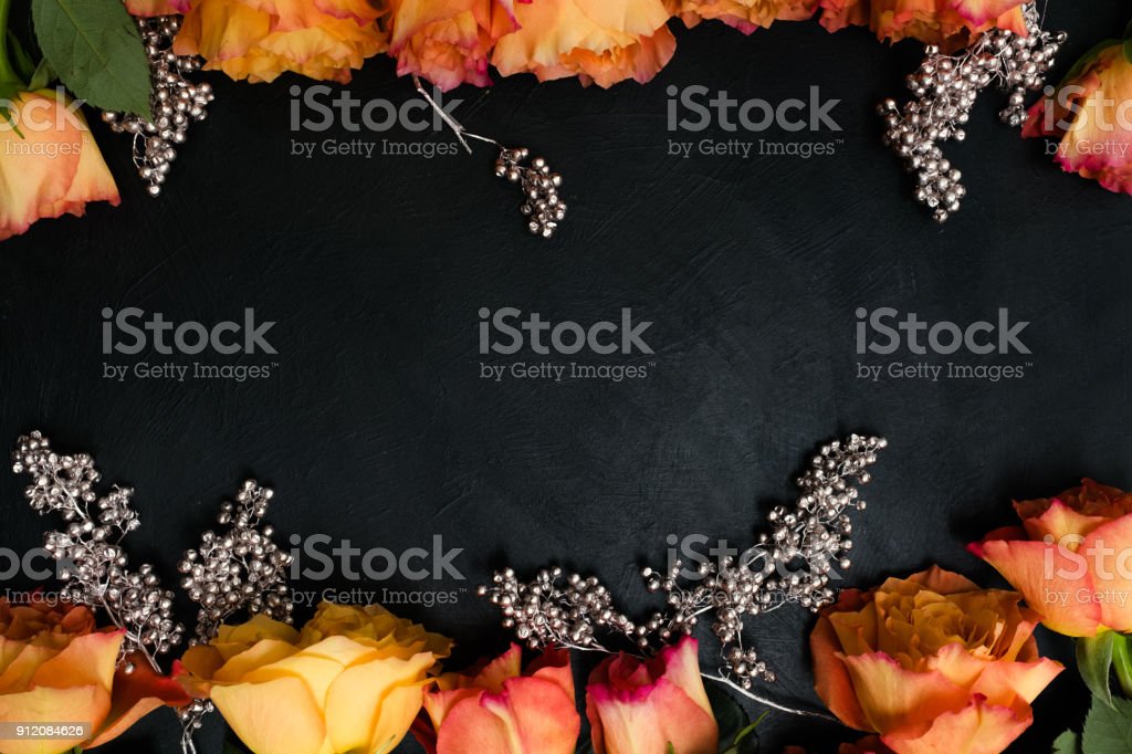 Detail Gambar Bunga Mawar Gugur Nomer 33