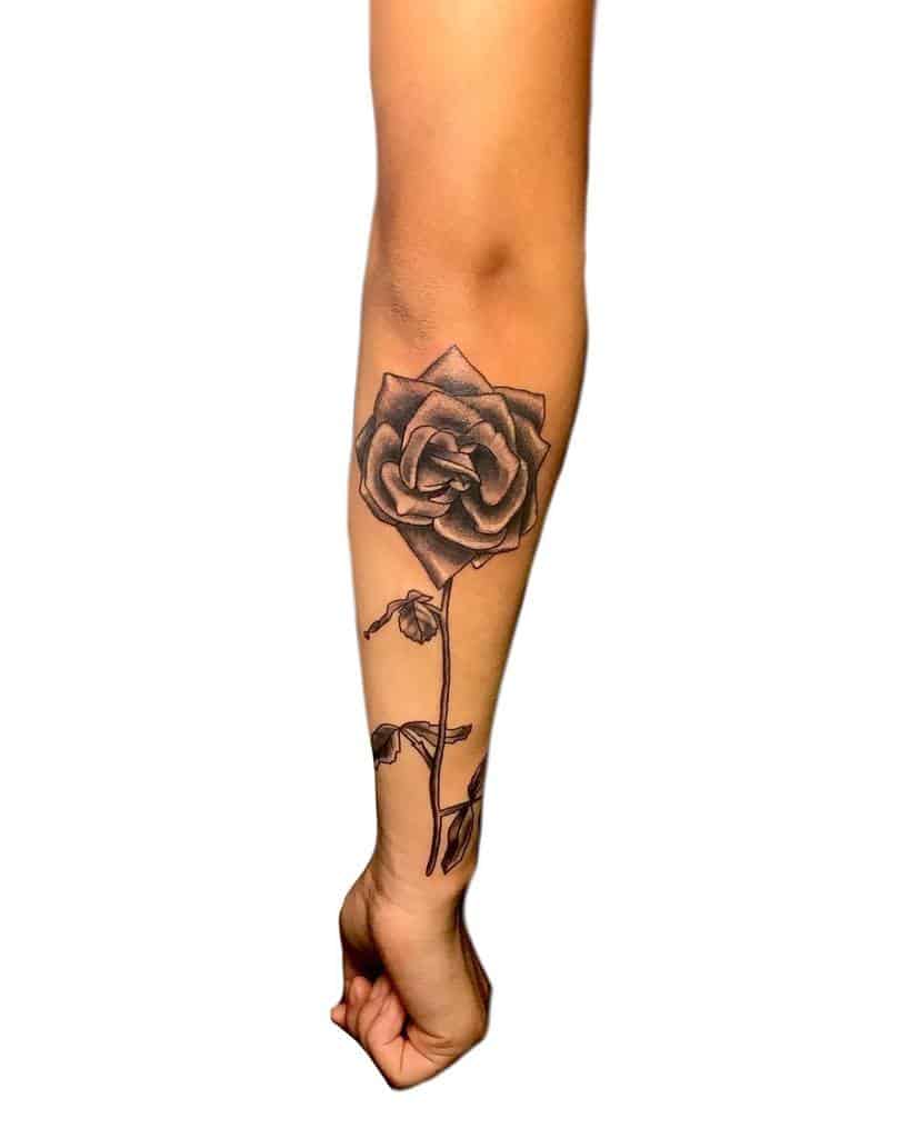 Detail Tattoo Rose Mit Kreuz Nomer 17