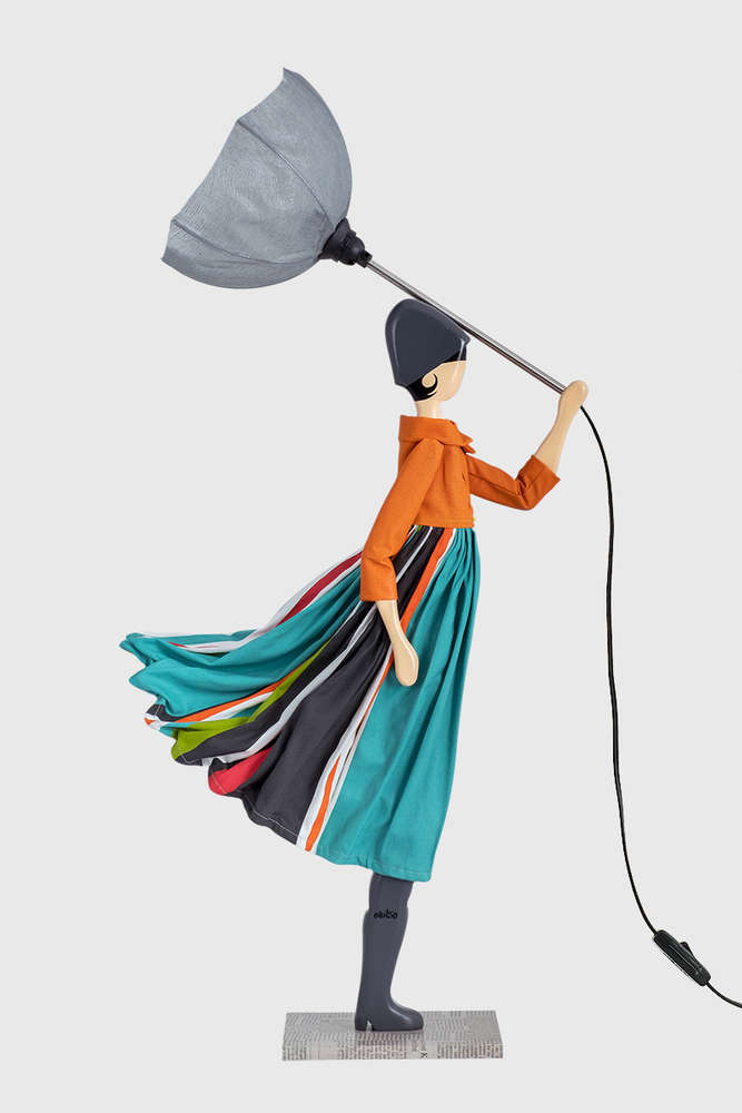 Detail Bild Frau Mit Schirm Nomer 6