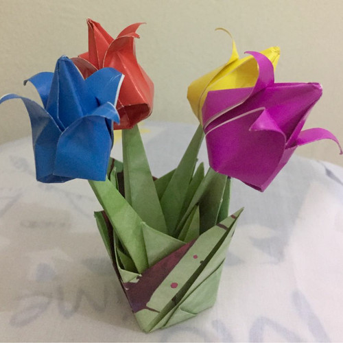 Detail Gambar Bunga Tulip Dari Kertas Origami Nomer 35