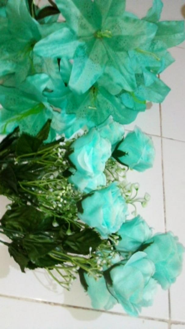 Detail Gambar Bunga Warna Hijau Tosca Nomer 45