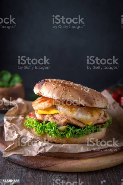 Detail Gambar Burger Ayam Nomer 32